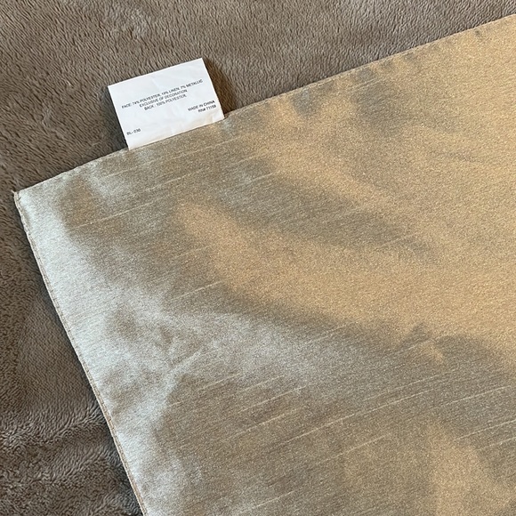 NOT FOR SALE Set 7 placemats beige w/ metallic gold threading, copper lettering - Picture 3 of 6